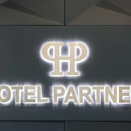 Hotel Partner & Vlorë